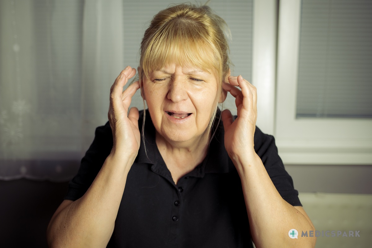 Hučanie v ušiach (tinnitus) - príznak